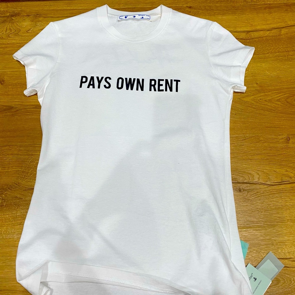 OFF-WHITE womens t shirt in Medium